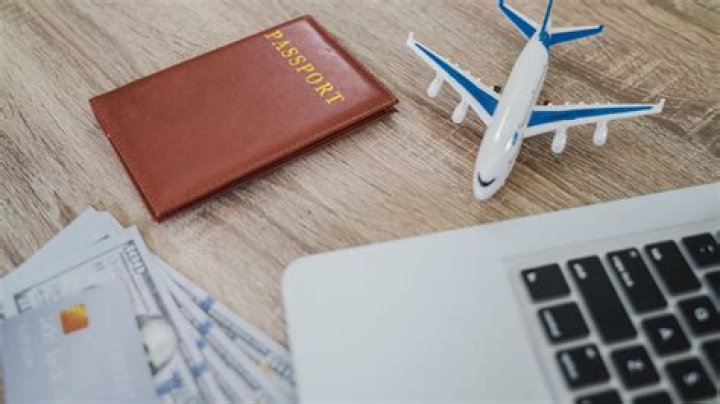 Is it safe to book flights on Hotwire?