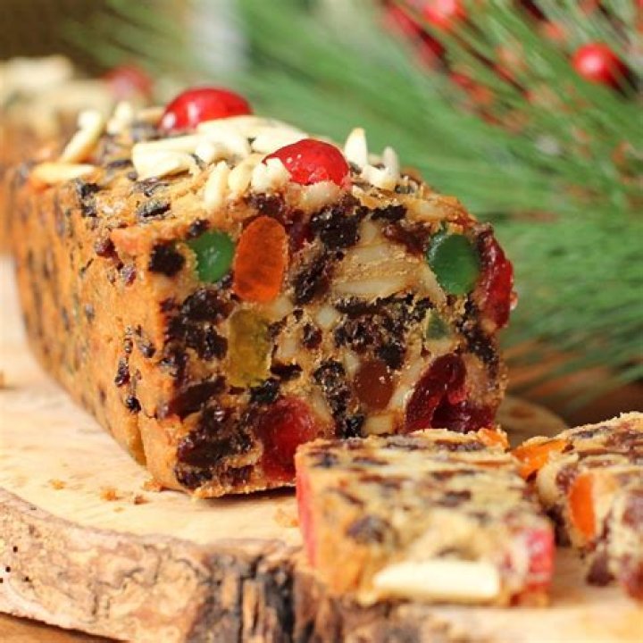 Is malt loaf the same as fruitcake?