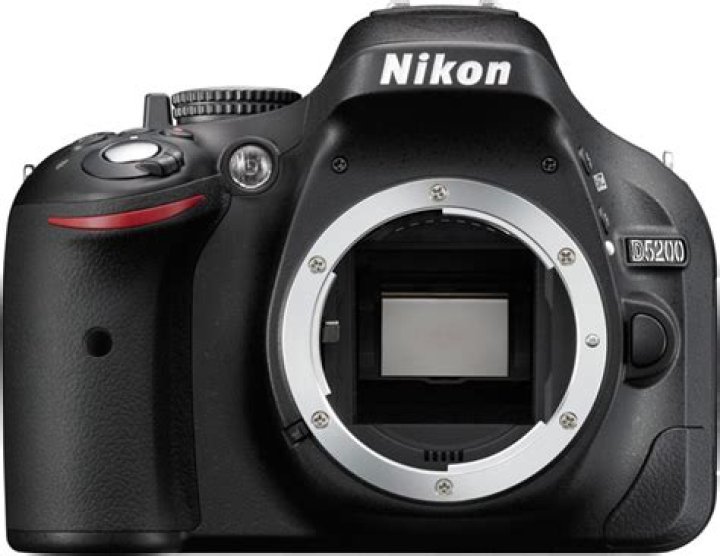 Is Nikon D5200 a good camera?