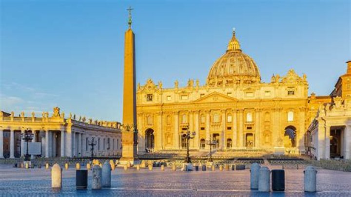 Is Vatican free to enter