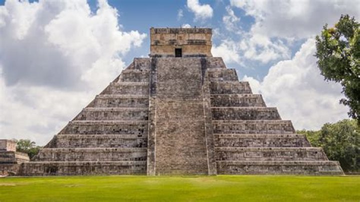 olmec pyramids