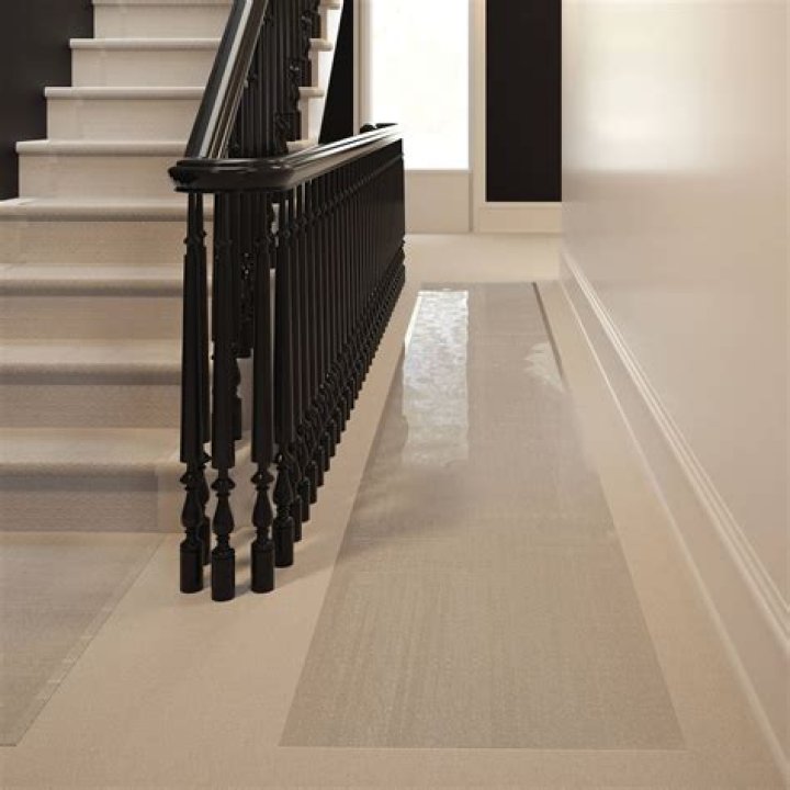 plastic runner for carpet