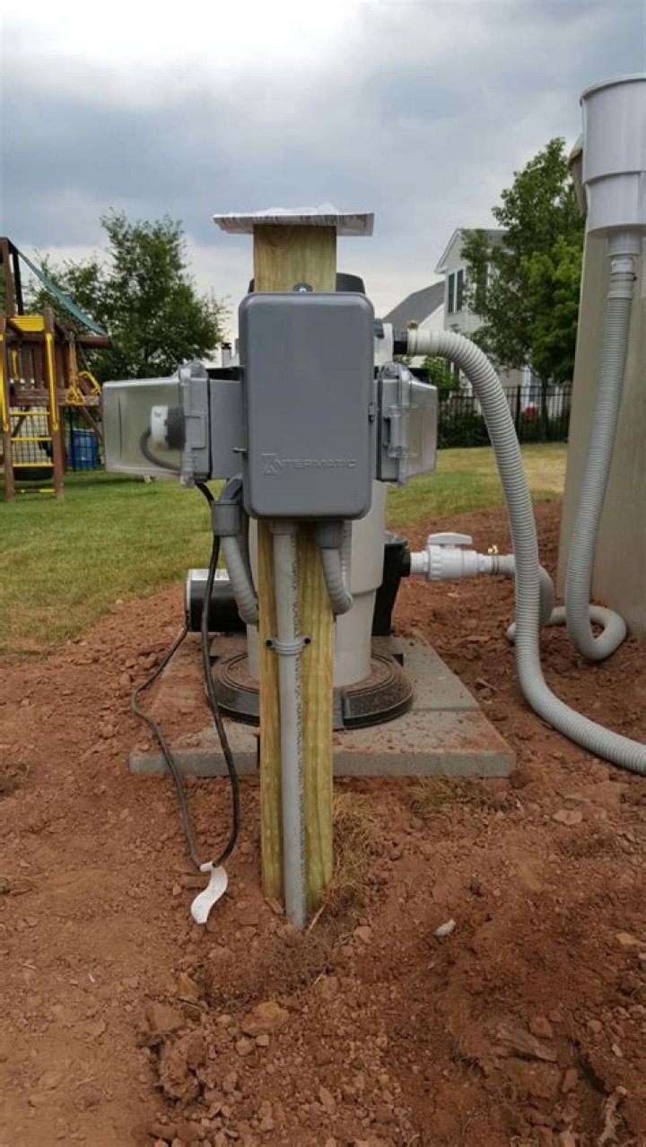 pool electrical outlet