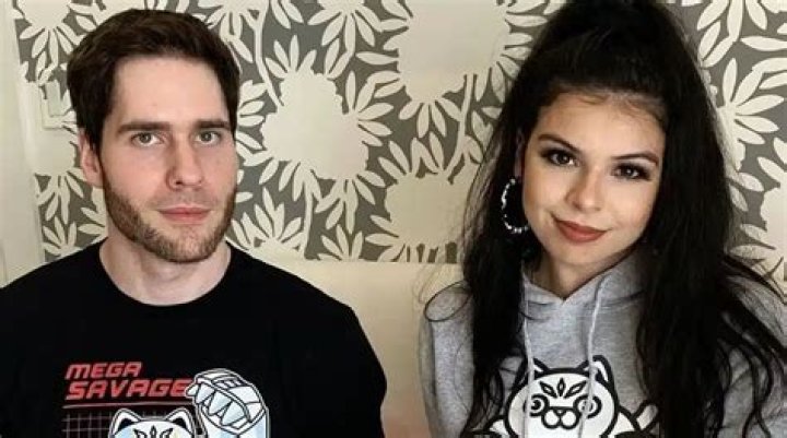 popularmmos new girlfriend