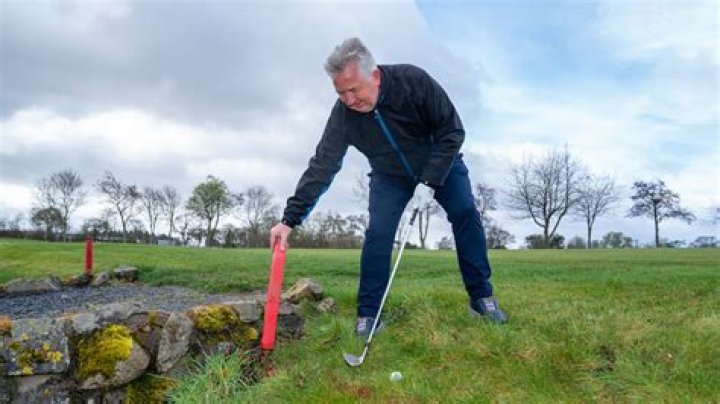 red stake in golf