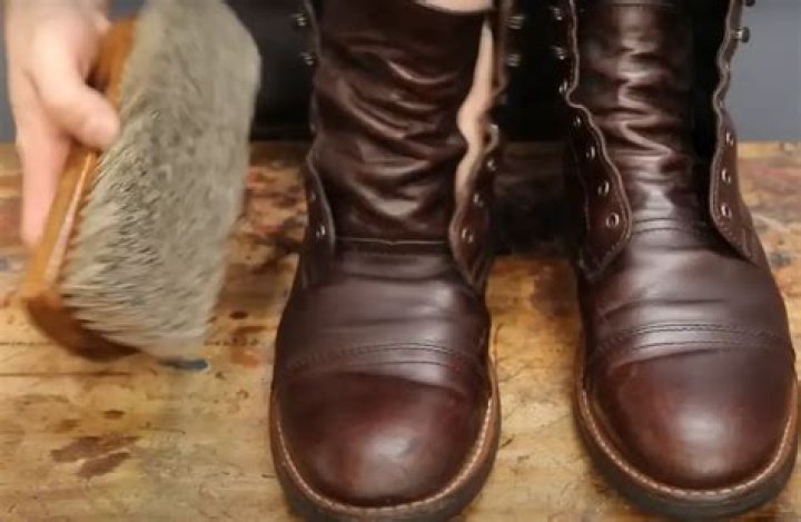 saddle soap vs leather conditioner