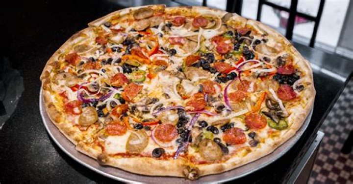 supreme pizza toppings