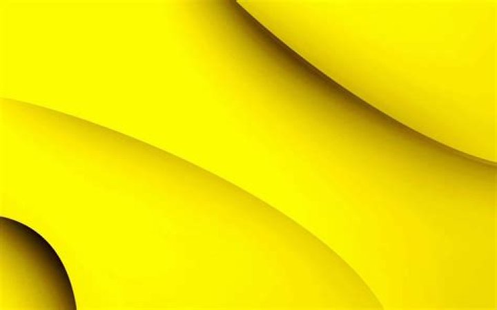 tone of the yellow wallpaper