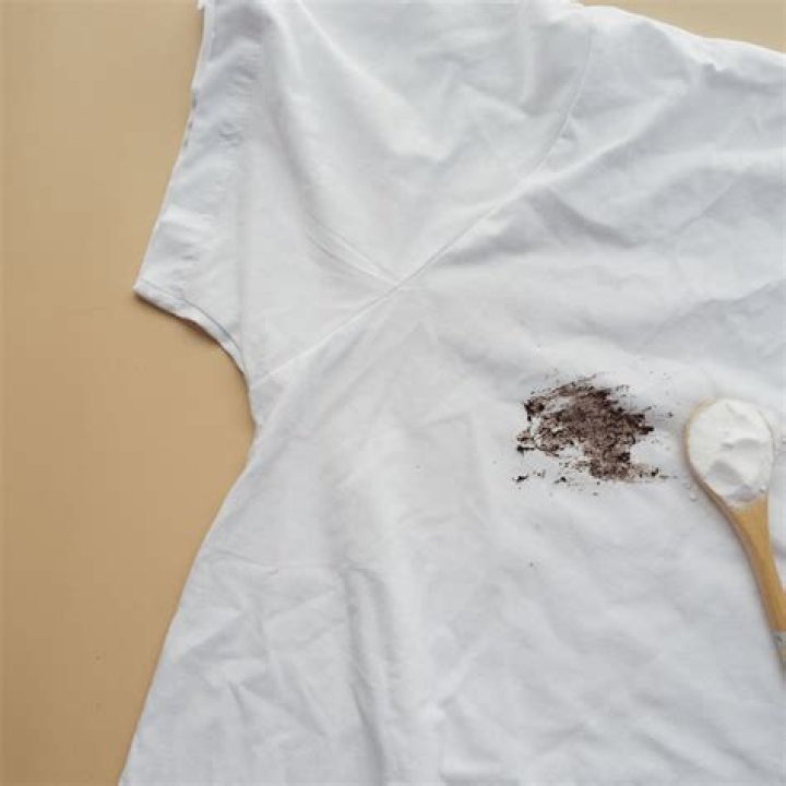 What can stain clothes