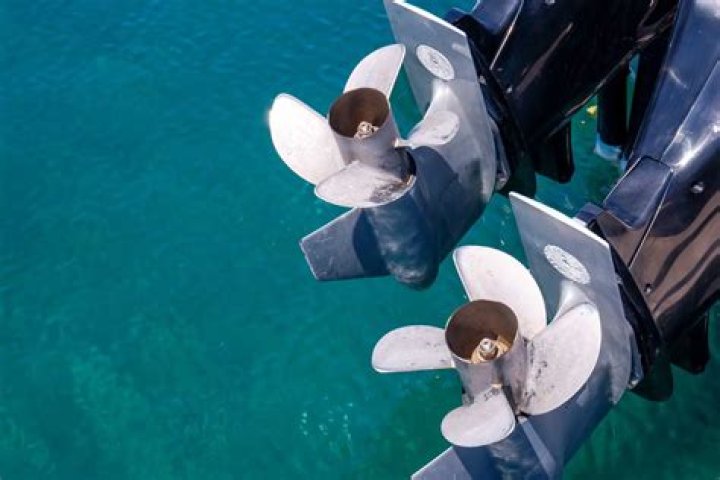 What causes boat vibration