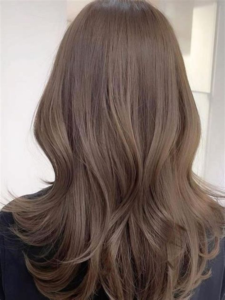 what colors make up ash brown