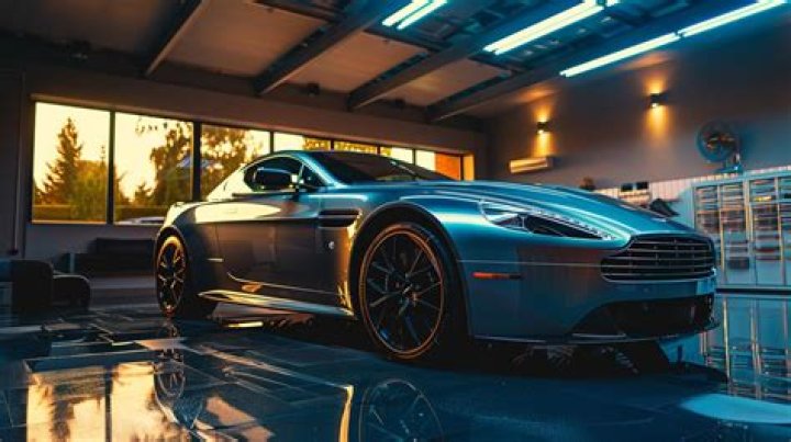 What do auto detailers do