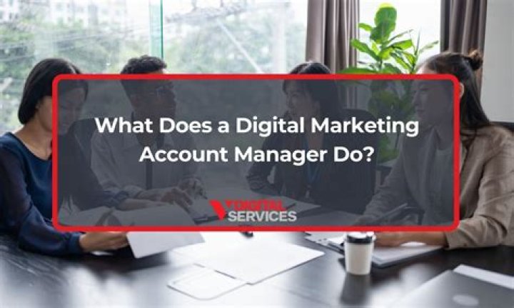 What does an account manager do in advertising?