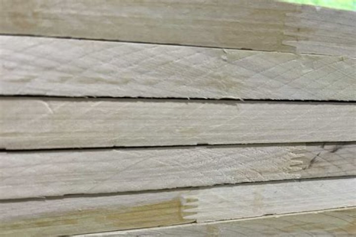 What does finger joint baseboard mean