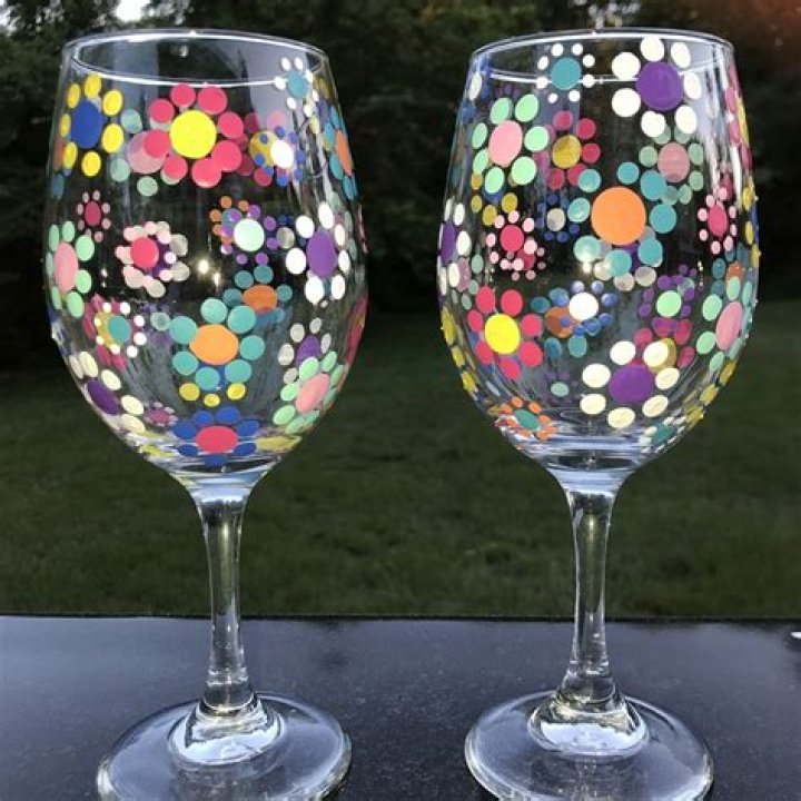 What kind of paint do you use to paint on wine glasses?