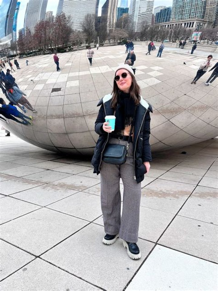 what to wear in chicago in april