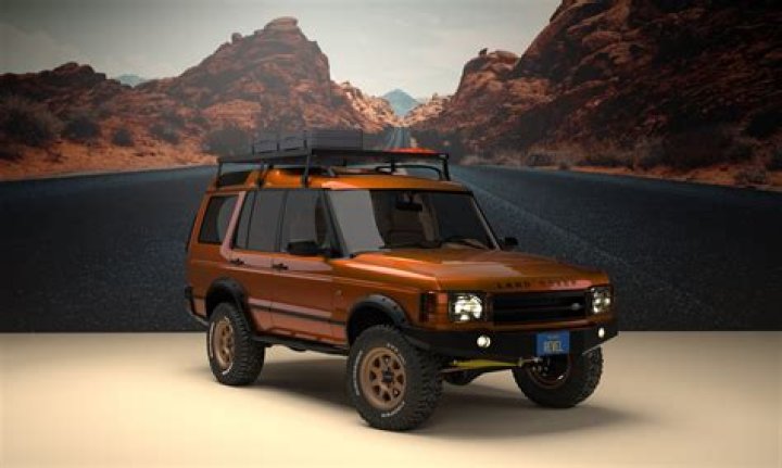 What year is a Land Rover Discovery 2?