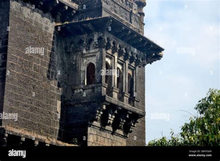 Who built panhala fort?