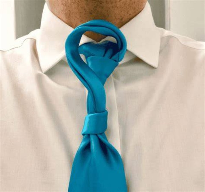 who invented the tie