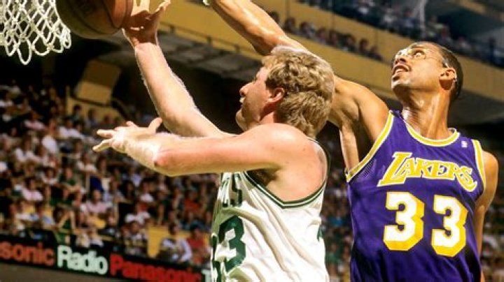 Who is number 33 on the Pacers?
