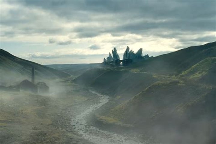 Who is the narrator of the outsiders quizlet