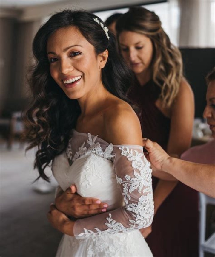 who pays for bridesmaid hair and makeup