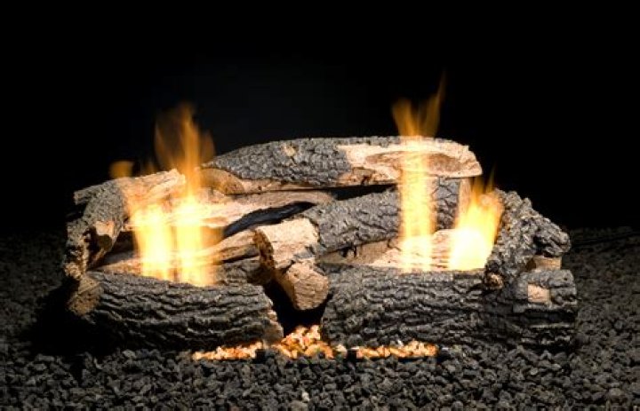 why are my gas logs turning black