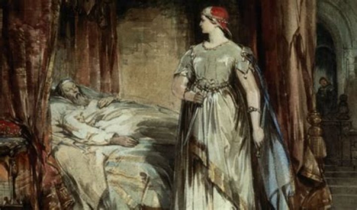 why does lady macbeth pray to be unsexed